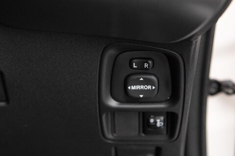 Toyota Aygo VVT-I X-TREND X-SHIFT 16