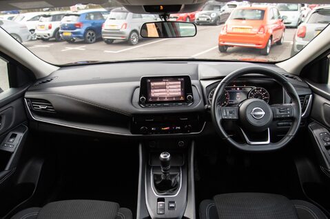 Nissan Qashqai DIG-T ACENTA PREMIUM MHEV 3