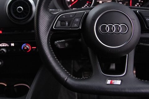Audi A3 TFSI BLACK EDITION 20