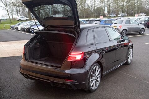 Audi A3 TFSI BLACK EDITION 42