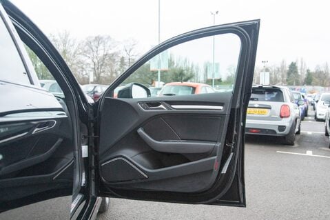 Audi A3 TFSI BLACK EDITION 14