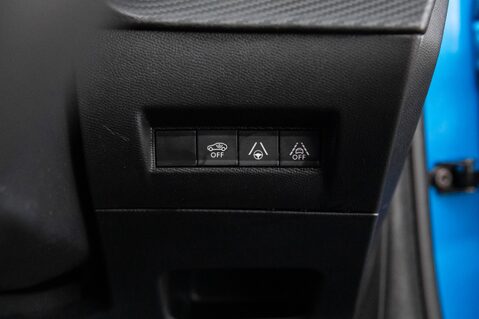 Peugeot 208 GT PREMIUM 16