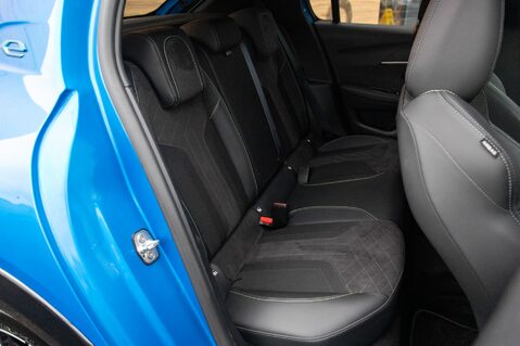 Peugeot 208 GT PREMIUM 35