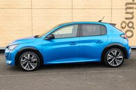 Peugeot 208 GT PREMIUM 13