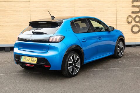 Peugeot 208 GT PREMIUM 2