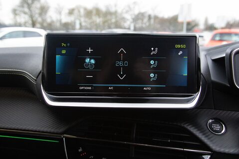 Peugeot 208 GT PREMIUM 23