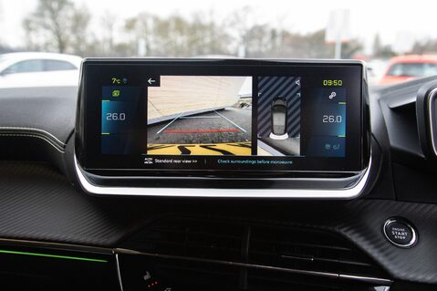 Peugeot 208 GT PREMIUM 29