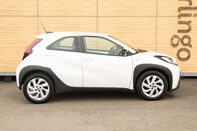 Toyota Aygo X VVT-I PURE 12