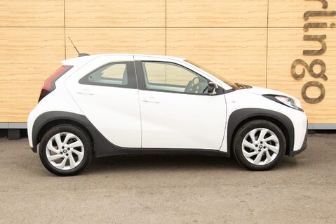 Toyota Aygo X VVT-I PURE 12