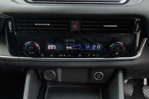 Nissan Qashqai DIG-T ACENTA PREMIUM MHEV 35