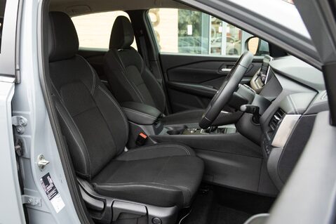 Nissan Qashqai DIG-T ACENTA PREMIUM MHEV 33