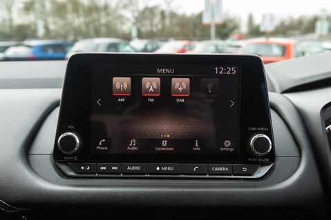 Nissan Qashqai DIG-T ACENTA PREMIUM MHEV 28