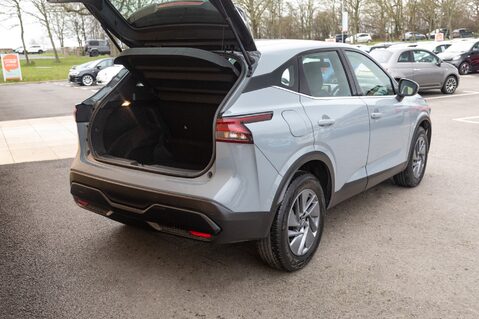 Nissan Qashqai DIG-T ACENTA PREMIUM MHEV 37