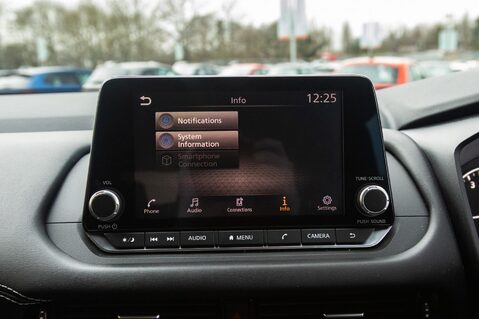 Nissan Qashqai DIG-T ACENTA PREMIUM MHEV 26