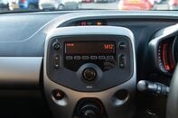 Toyota Aygo VVT-I X-PLAY X-SHIFT 26