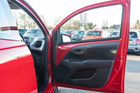 Toyota Aygo VVT-I X-PLAY X-SHIFT 14