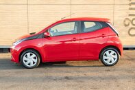 Toyota Aygo VVT-I X-PLAY X-SHIFT 13