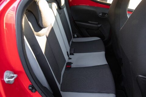 Toyota Aygo VVT-I X-PLAY X-SHIFT 31