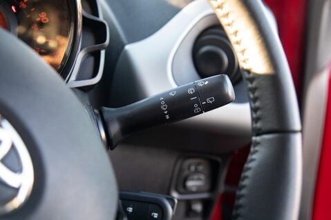 Toyota Aygo VVT-I X-PLAY X-SHIFT 18