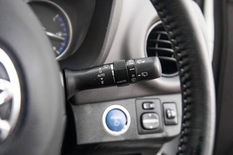 Toyota Yaris VVT-I DESIGN M-DRIVE S TSS 18