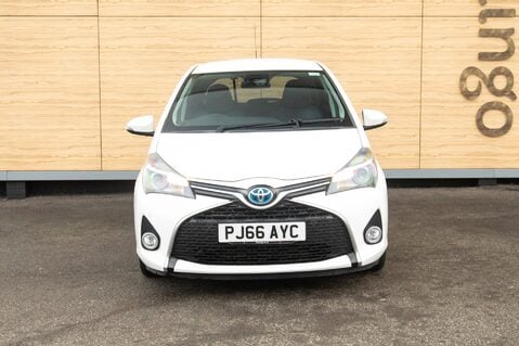 Toyota Yaris VVT-I DESIGN M-DRIVE S TSS 5