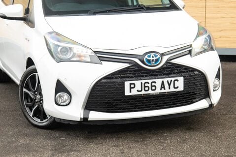 Toyota Yaris VVT-I DESIGN M-DRIVE S TSS 10