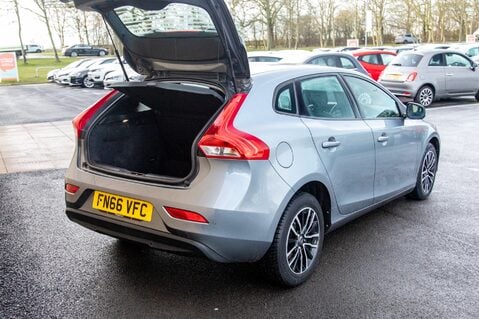 Volvo V40 D2 MOMENTUM 33