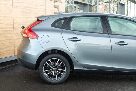 Volvo V40 D2 MOMENTUM 7