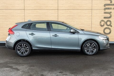 Volvo V40 D2 MOMENTUM 12