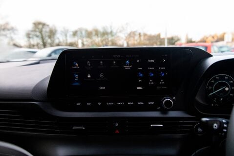 Hyundai BAYON T-GDI ULTIMATE DCT MHEV 27