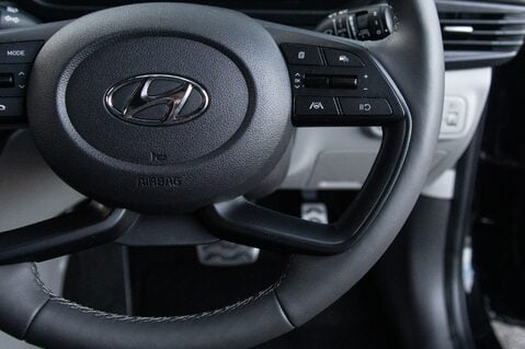 Hyundai BAYON T-GDI ULTIMATE DCT MHEV 21