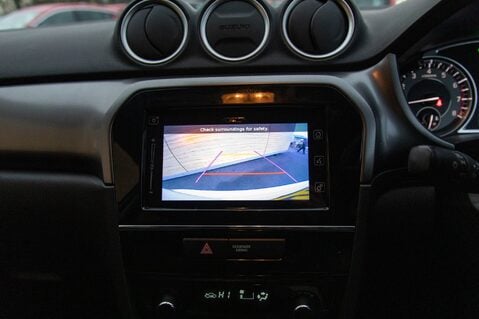 Suzuki Vitara SZ-T MHEV 23