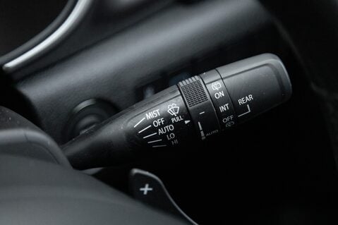 Suzuki Vitara SZ-T MHEV 18