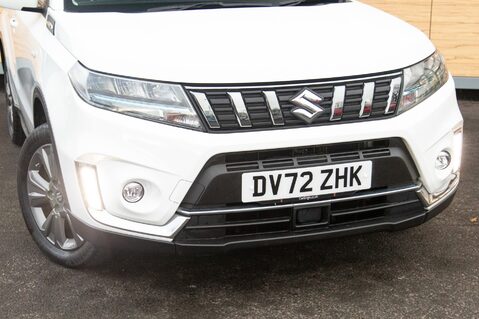 Suzuki Vitara SZ-T MHEV 10