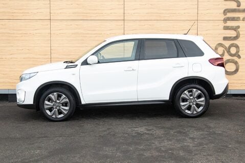 Suzuki Vitara SZ-T MHEV 13