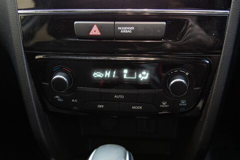 Suzuki Vitara SZ-T MHEV 29