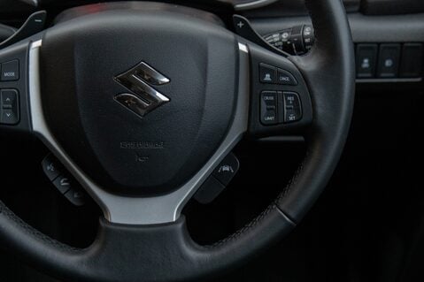 Suzuki Vitara SZ-T MHEV 20