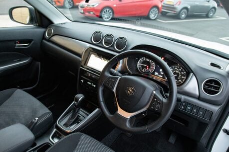 Suzuki Vitara SZ-T MHEV