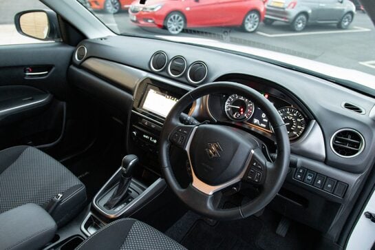 Suzuki Vitara SZ-T MHEV