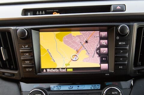 Toyota Rav 4 VVT-I ICON AWD TSS 24