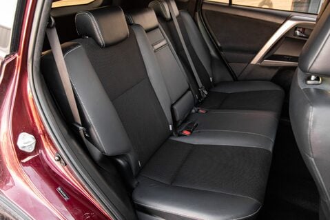 Toyota Rav 4 VVT-I ICON AWD TSS 35