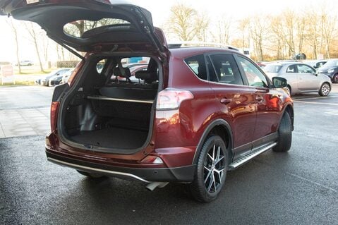 Toyota Rav 4 VVT-I ICON AWD TSS 36