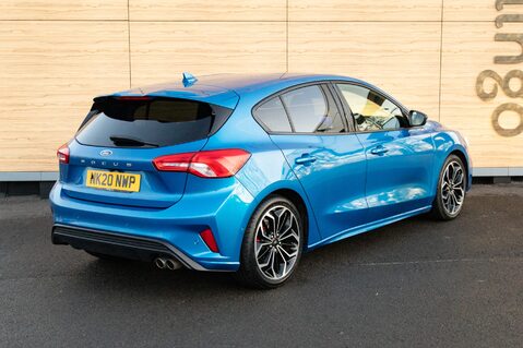 Ford Focus ST-LINE X 2