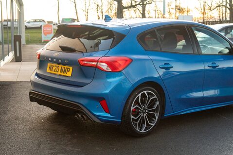 Ford Focus ST-LINE X 8