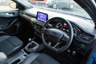 Ford Focus ST-LINE X 4