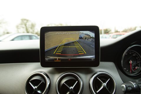 Mercedes-Benz GLA Class GLA 180 URBAN EDITION 22