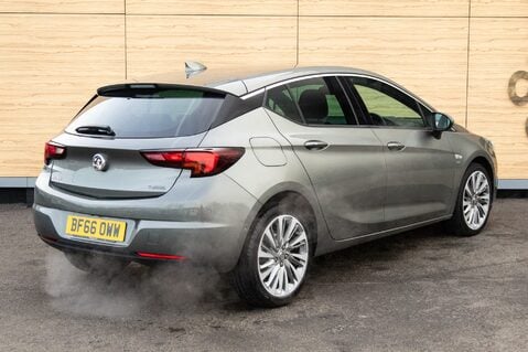 Vauxhall Astra SRI NAV 2