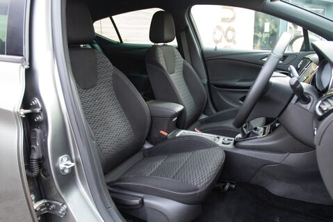 Vauxhall Astra SRI NAV 28