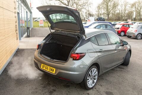 Vauxhall Astra SRI NAV 33