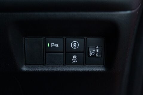 Honda Jazz I-MMD CROSSTAR EX 16